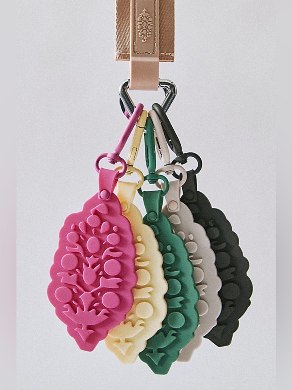 NWOT FREE PEOPLE MOVEMENT Big Buti Keychain | Black MSRP $15 - Picture 6 of 7